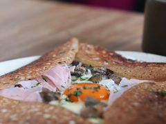 鸡蛋蘑菇熏肉荞麦可丽饼-RAC BAR(安福路店)