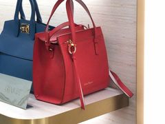 -文艺复兴百货(米兰大教堂广场店)