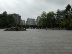 -英雄广场