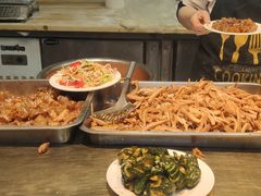 自助取餐区-王三姑牛肉饼