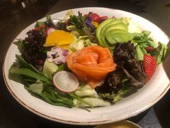 三文鱼沙拉-小资太太餐厅(南岗区店)