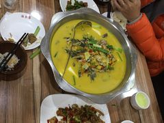 -三湘四水正宗湘菜(君峰路店)