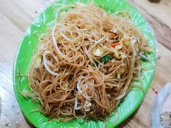 -蚝哥花姐湛江烤生蚝(美丽湾市场店)