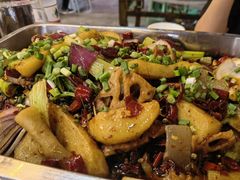 万州烤鱼-金渝海鲜烧烤万州烤鱼店