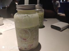牛油果草莓卡士-野萃山·潮汕厚果汁(十亩地店)