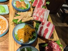 -明洞阿姨·韩式酱蟹烤肉·创意料理(三元桥店)