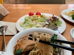 现煮米线-北上海大酒店-北鸥西餐厅