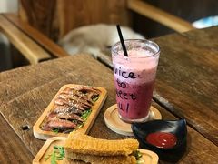 咸蛋超人芯鸡柳-喵园·猫主题咖啡厅·撸猫·猫咖(国贸店)