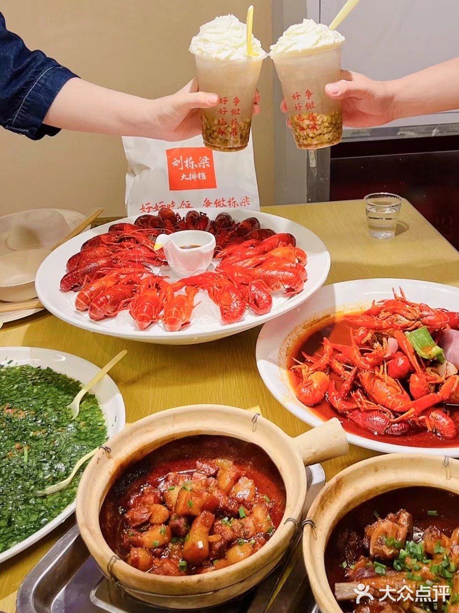 zui有烟火气息的大排档，石库门下吃大排档