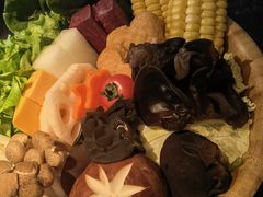 -湊湊火锅·茶憩(新中关购物中心店)