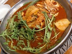 -喇喇排骨火锅·传统韩式脊骨汤(望京西园总店)