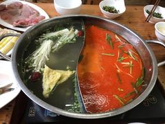 -苗伯妈酸汤火锅