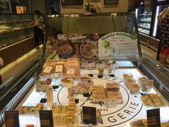 -巴黎贝甜(周浦海印店)