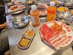 -哈哈碳都·牛肋条无限自助烤肉(台江万达店)