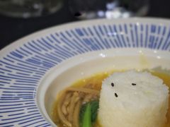 菌丝酥米捞饭-芷兰汀艺术概念餐厅