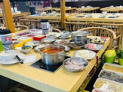 -杨老板·海鲜集市火锅·鲜切牛肉(中防万宝店)