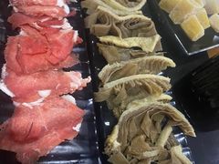 -果松木炭酸菜铜火锅·外婆参鸡汤