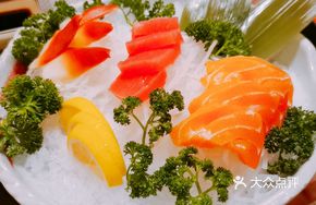 Salmon Sashimi Crown