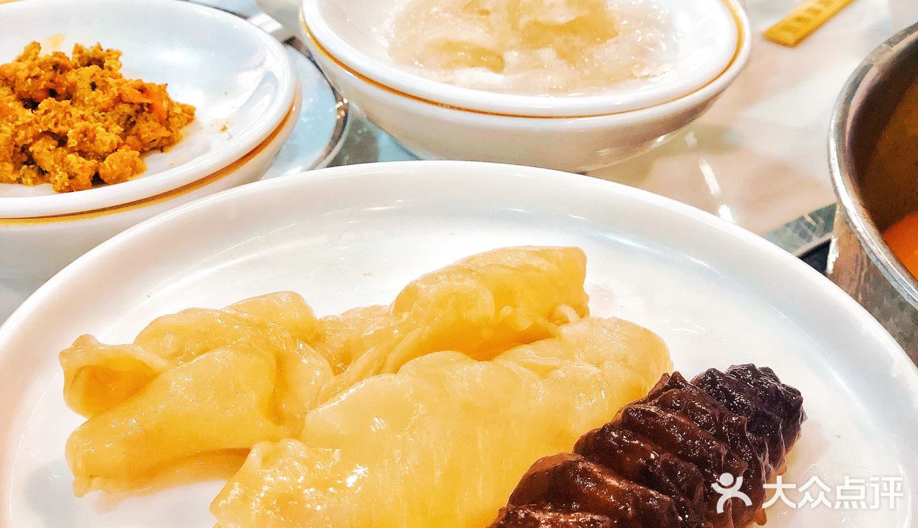 这家🍲海鲜火锅太猛，鲜到连汤底都喝完