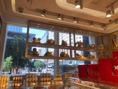 面包甜点陈列柜-好利来(朝外店)