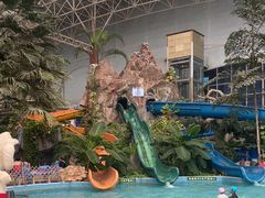 -龙脉温泉室内游泳馆