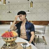 鲜果牛奶冰火锅腹肌小哥哥的夏日物语