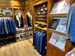 -德川洋服西服礼服订制·丽都皇冠店