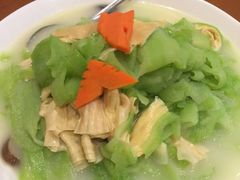 鲜支竹云耳煮凉瓜青-杭州JW万豪酒店-万豪中餐厅