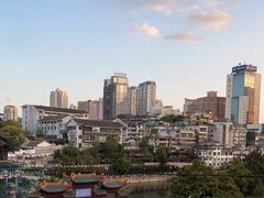 -包整·丝娃娃(一览甲秀楼风景店)