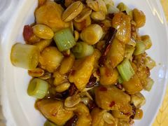 宫保鸡丁-红红烤鸭店(西单店)