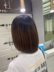 -镁连社·美联社