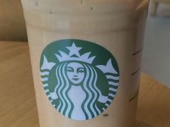 -星巴克(上海虹桥新天地二店)