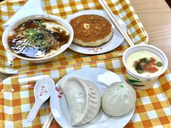 黄米包-蓝白自选餐厅(烟大店)
