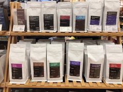 零售区-Gee Coffee Roasters(万象城店)