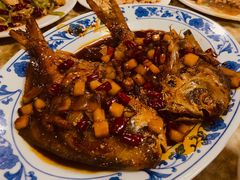 干烧鲳鱼-雅仕聚酒馆