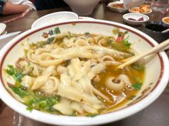 -顺溜·手工刀削面·黑金店(铜锣湾店)