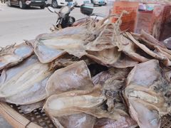 -霞涌市场海鲜摆卖区