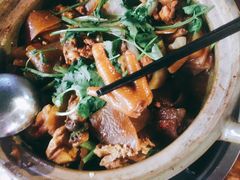 -奇味鸡煲(麦地店)