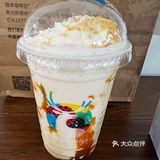 蓝天白云椰子千层鹿卡龙