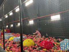 -嘿哟动霸CHUA·新潮玩运动娱乐中心·蹦床滑冰团建乐园