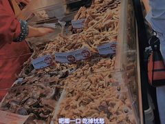 -八一路好吃街(雨田商务大厦店)