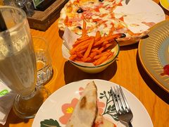 -JINNS锦时 steak&pizza(浸信会礼拜堂旧址店)