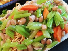 -小媳妇铁锅炖(安华街店)