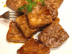 蜜汁煎荔浦香芋-扬州香格里拉·香宫中餐厅