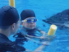 -龙格亲子游泳·水育早教中心(华亿大润发店)