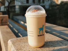 金观音乌龙轻乳茶-luckincoffee瑞幸咖啡(香港名店街店)