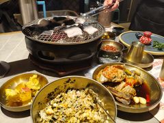 -草家酱蟹炭火烤肉店(珲春南路一店)
