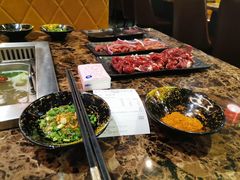 -牛里牛气· 榴莲海鲜鲜牛肉自助火锅·烤肉(横岗店)