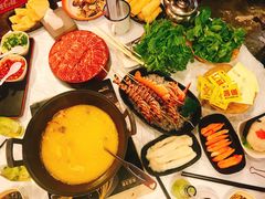 -鲜入围煮花胶鸡海鲜火锅