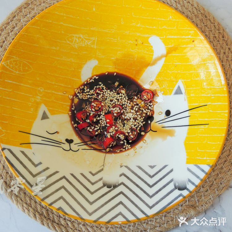 牛肉酱拌刀削面,超简单一人食